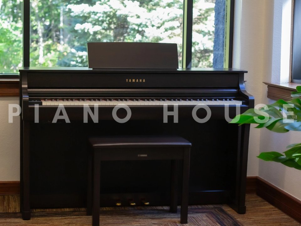 Hình ảnh chi tiết YAMAHA CLP-835 R góc chụp 2